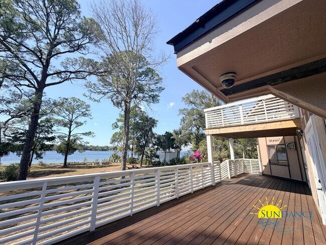 Building Photo - Waterfront 3 Bedroom Home Near E. John Sims Parkway in Niceville!
