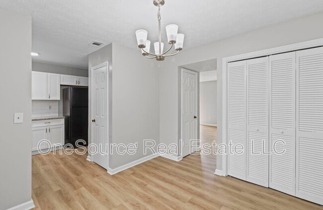 Building Photo - 5301 Stonebush Ter