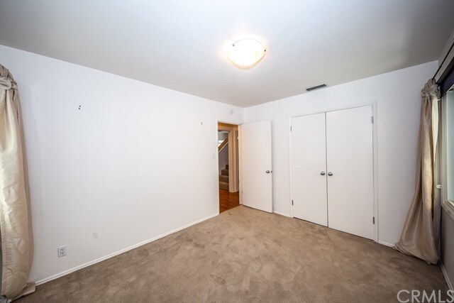 Building Photo - 3367 Roxanne Ave