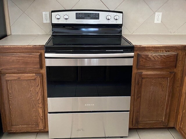 Building Photo - 1806 S Linden St