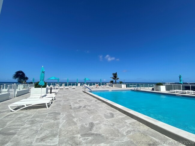 Building Photo - 3450 S Ocean Blvd