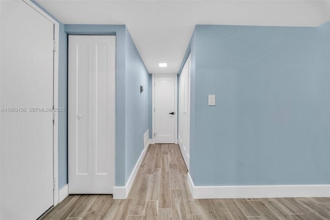 Building Photo - 1200 NE Miami Gardens Dr