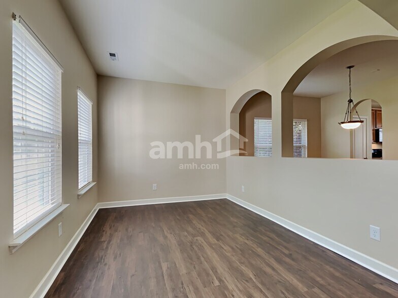 Building Photo - 4435 Clymer Ct
