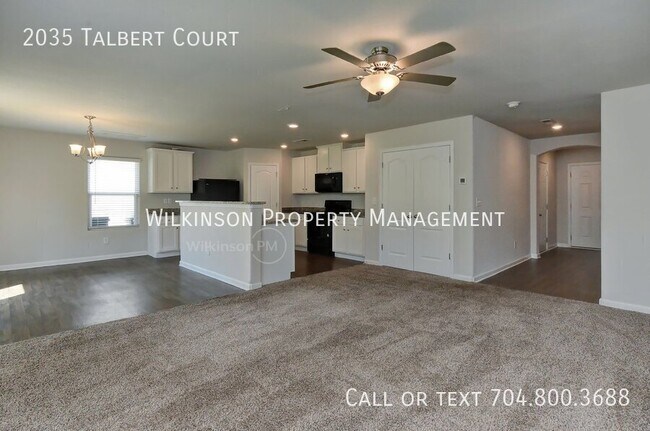 Building Photo - 2035 Talbert Ct