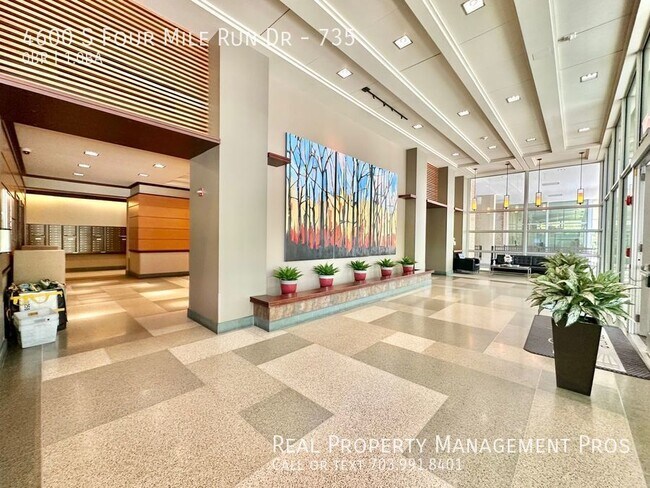 Building Photo - 4600 S Four Mile Run Dr