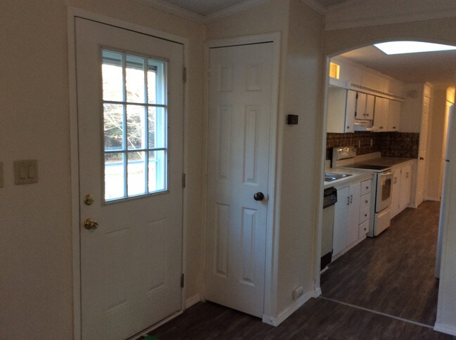 front door with view to kitchen - 24 Reginald Ln