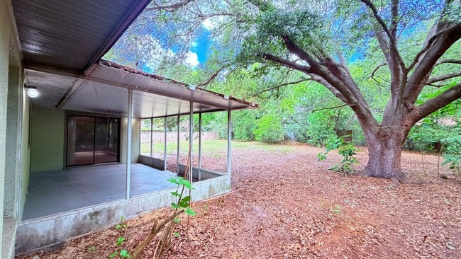 Building Photo - Pet-Friendly 3BR Home with Spacious Yard – No HOA!