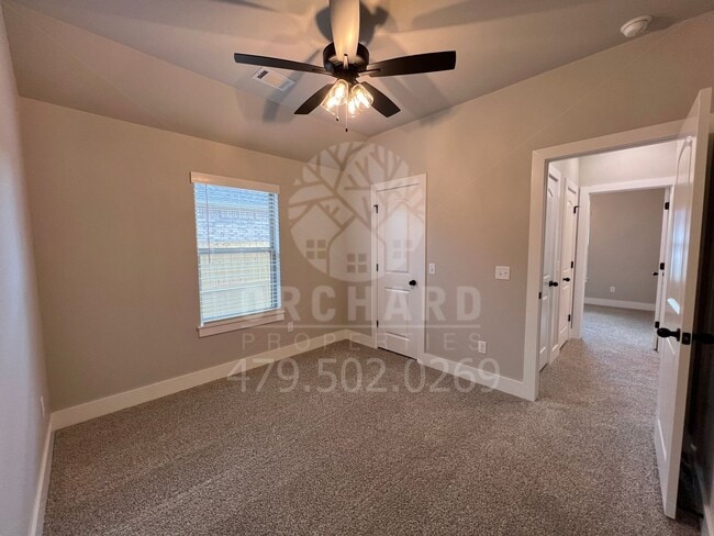 Building Photo - Single Family Home - Stunning Huntley Plan