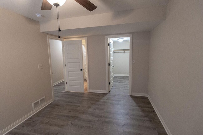 Building Photo - 4614 Dehaven Dr