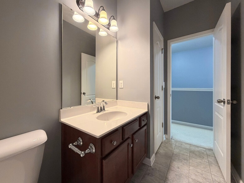 Building Photo - 8268 Primanti Blvd