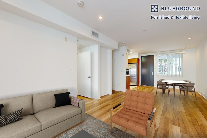 Building Photo - 220 E Broadway