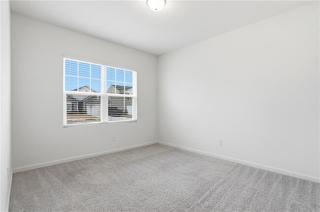 Building Photo - 395 Knightsbridge Ln