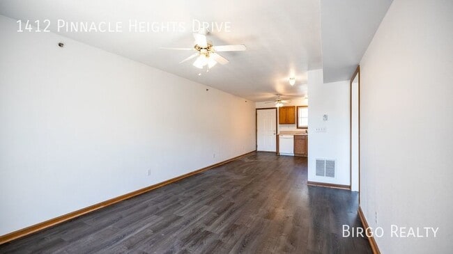 Building Photo - Move in Special! First Month's Rent is Fre...