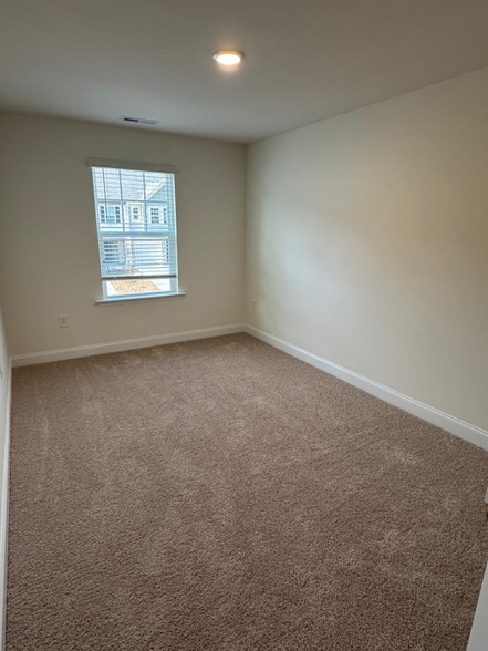 Building Photo - 49 Lavender Ln