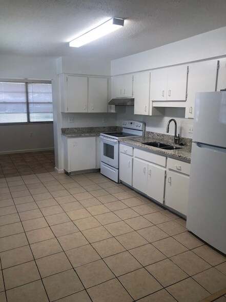 Building Photo - 2309 53rd Ave W