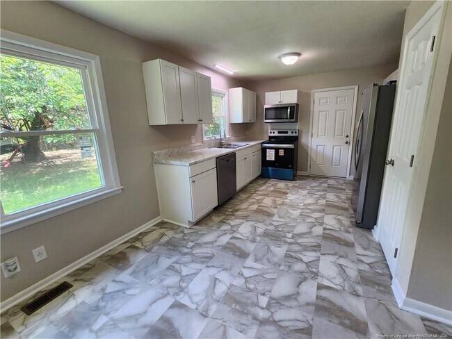Building Photo - 346 Tucson Dr