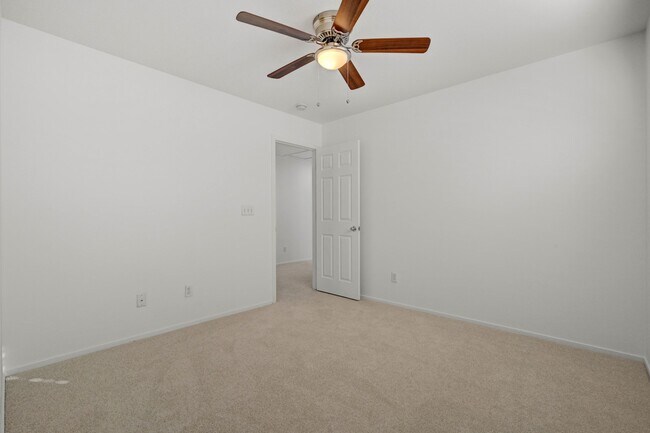 Building Photo - 9947 Corbridge St