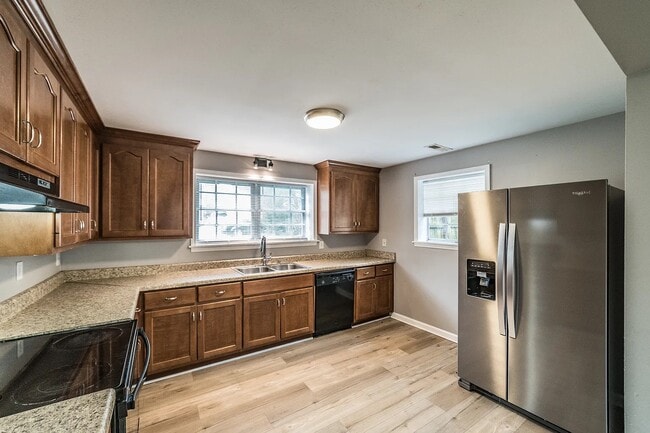 Building Photo - 3218 Uvalde Ln NW