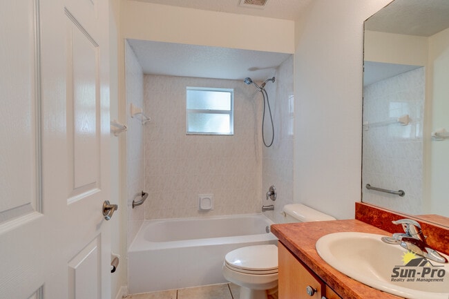 Building Photo - 5505 Magnolia Ave