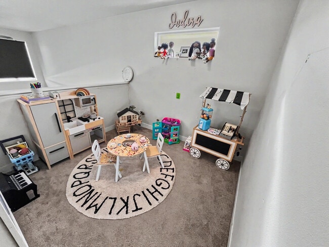 Building Photo - 347 Skwentna Dr