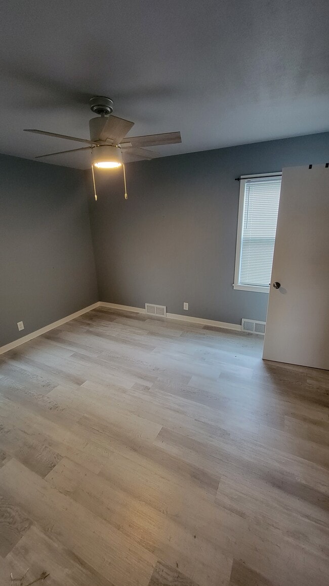 Bedroom 2 - 2518 S Duluth Ave