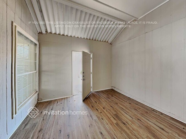 Building Photo - 4133 Scotland Dr