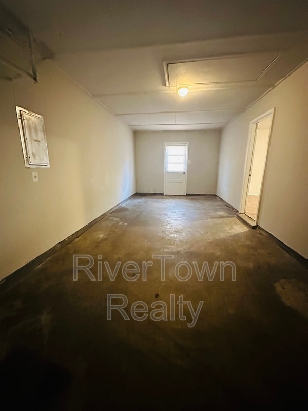 Building Photo - 7083 Prather St