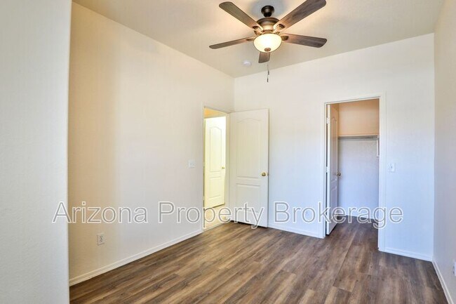 Building Photo - 2736 W Mineral Butte Dr