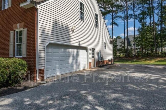 Building Photo - 5100 Beachmere Ct