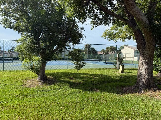 Building Photo - 9209 Seminole Blvd