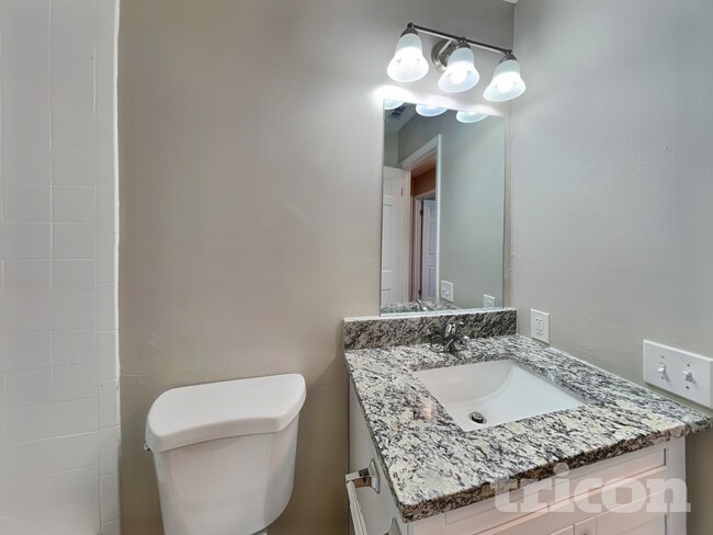 Building Photo - 1439 Leafwood Ct