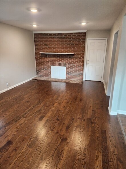 Building Photo - 1306 White Blvd