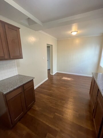 Building Photo - Dorset Village Apartments