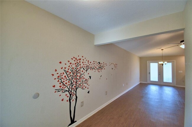 Building Photo - 605 Vittorio Dr
