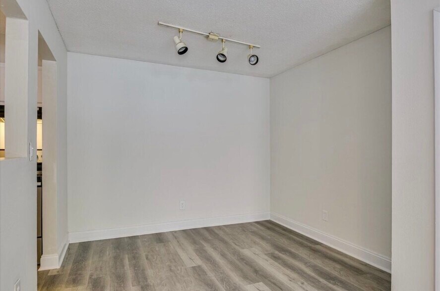 Building Photo - 1017 Stevens Creek Rd