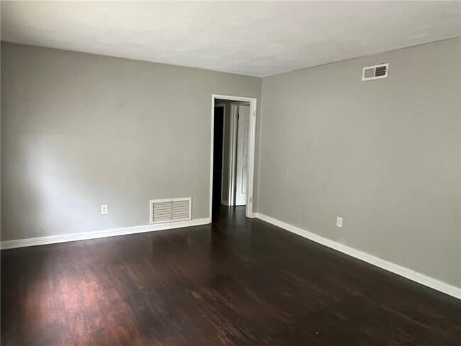Building Photo - 5454 Lusann Dr