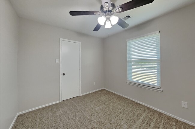 Building Photo - 4102 Sand Ripple Ln