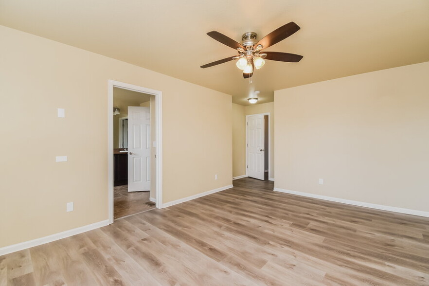 Building Photo - 6350 Tranters Creek Way
