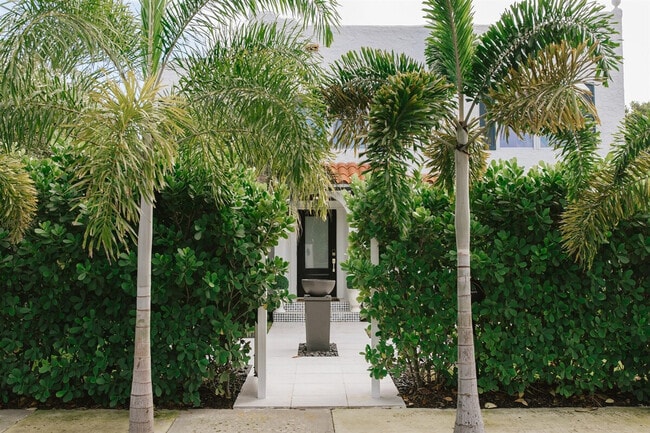 Building Photo - 610 38th St