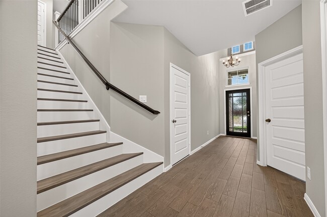 Building Photo - 30359 Limber Pines Dr