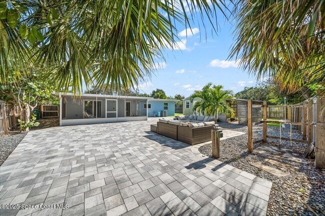 Building Photo - 711 Unity Dr