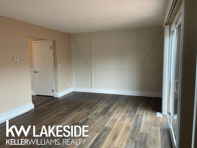 Building Photo - 16884 Kingsbrooke Dr
