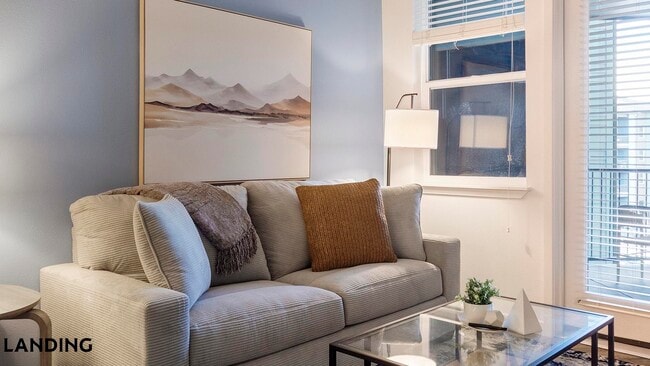 Building Photo - 185 Polaris Pointe