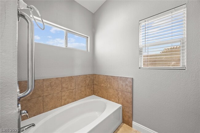 Building Photo - 328 Waterwheel Falls Dr