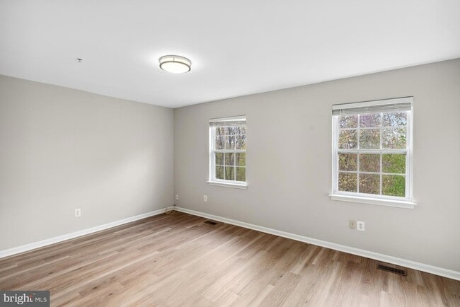 Building Photo - 4935 Wallflower Wy