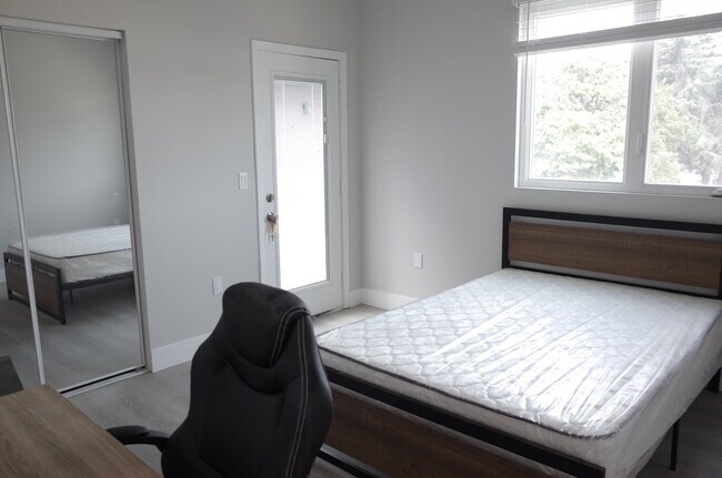 Building Photo - 5401 Carlin St