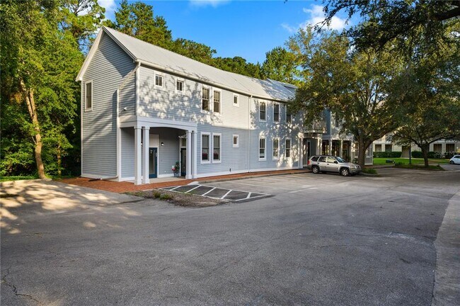 Building Photo - 5214 SW 91st Way