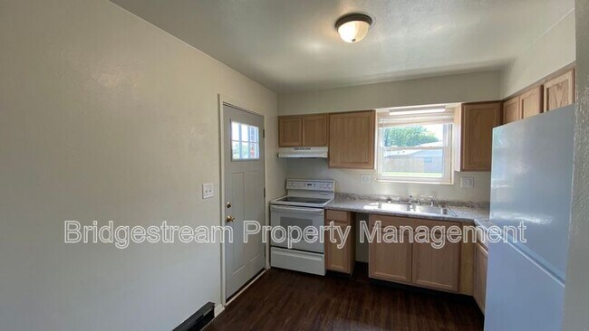 Building Photo - 1299 Sanlor Ave
