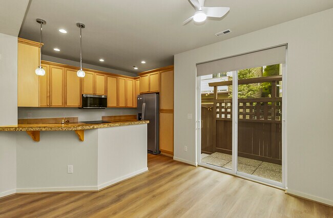 Building Photo - 14810 9th Dr SE