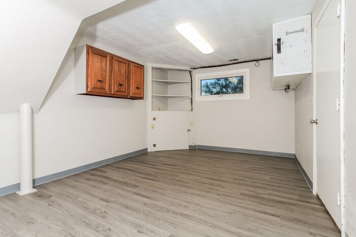 Building Photo - 5561 Muddy Creek Rd